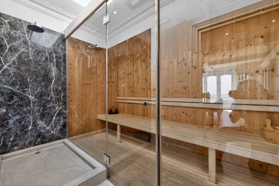 5 Bedroom Property for Sale in Fresnaye Western Cape